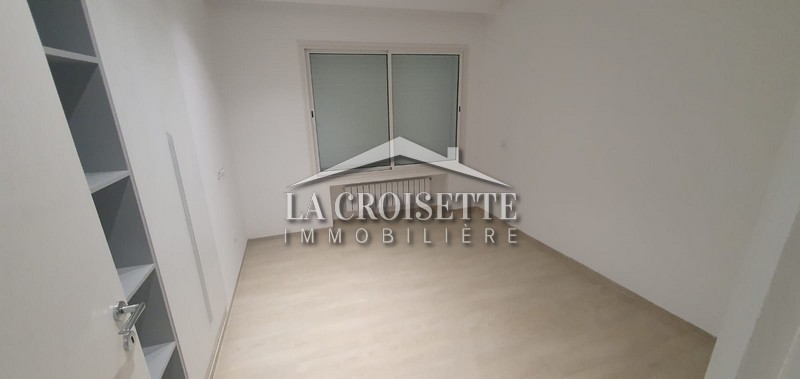 Appartement S+3 avec chambre de service à La Soukra